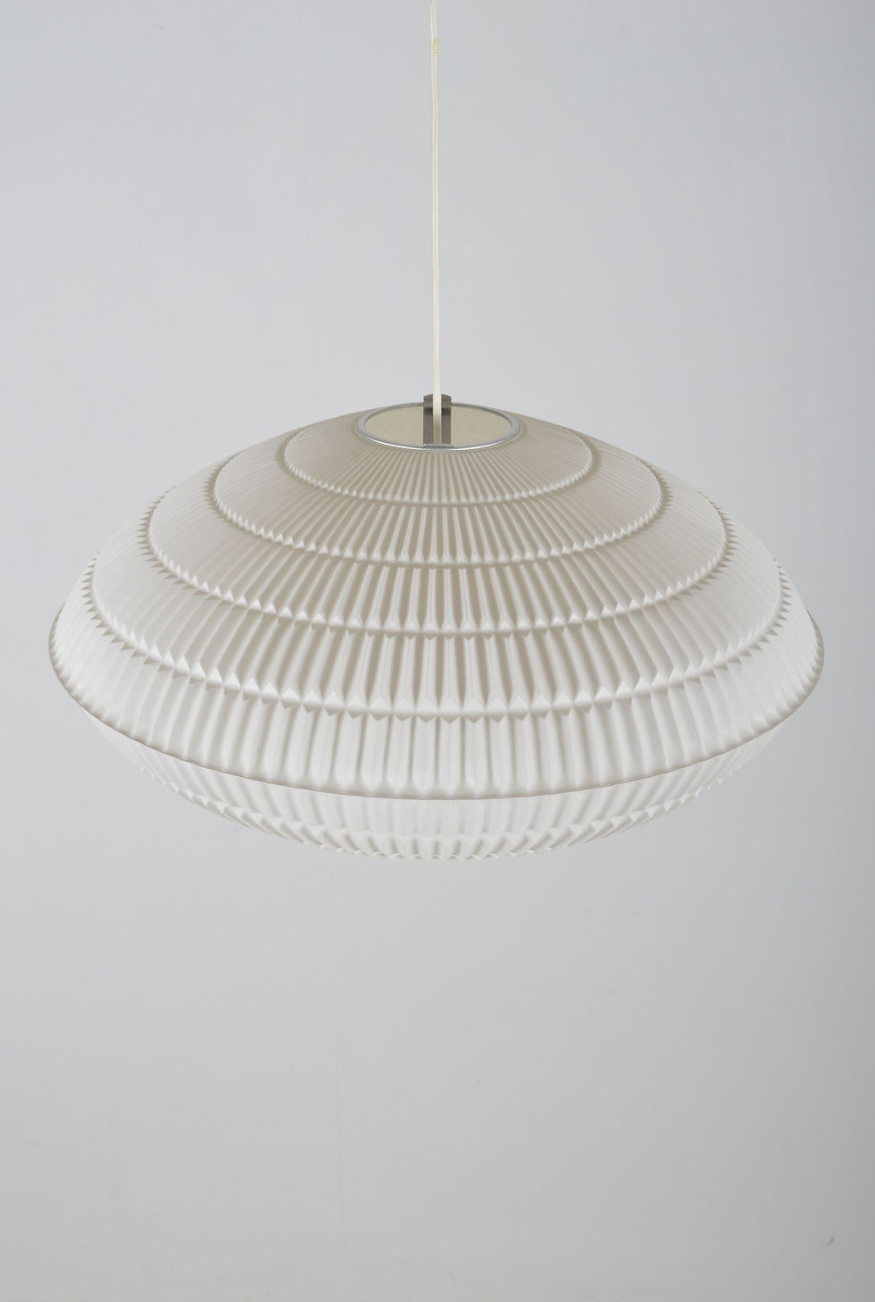 Thumbnail: Hanglamp ontworpen door Aloys F. Gangkofner voor Erco Leuchten, jaren '60