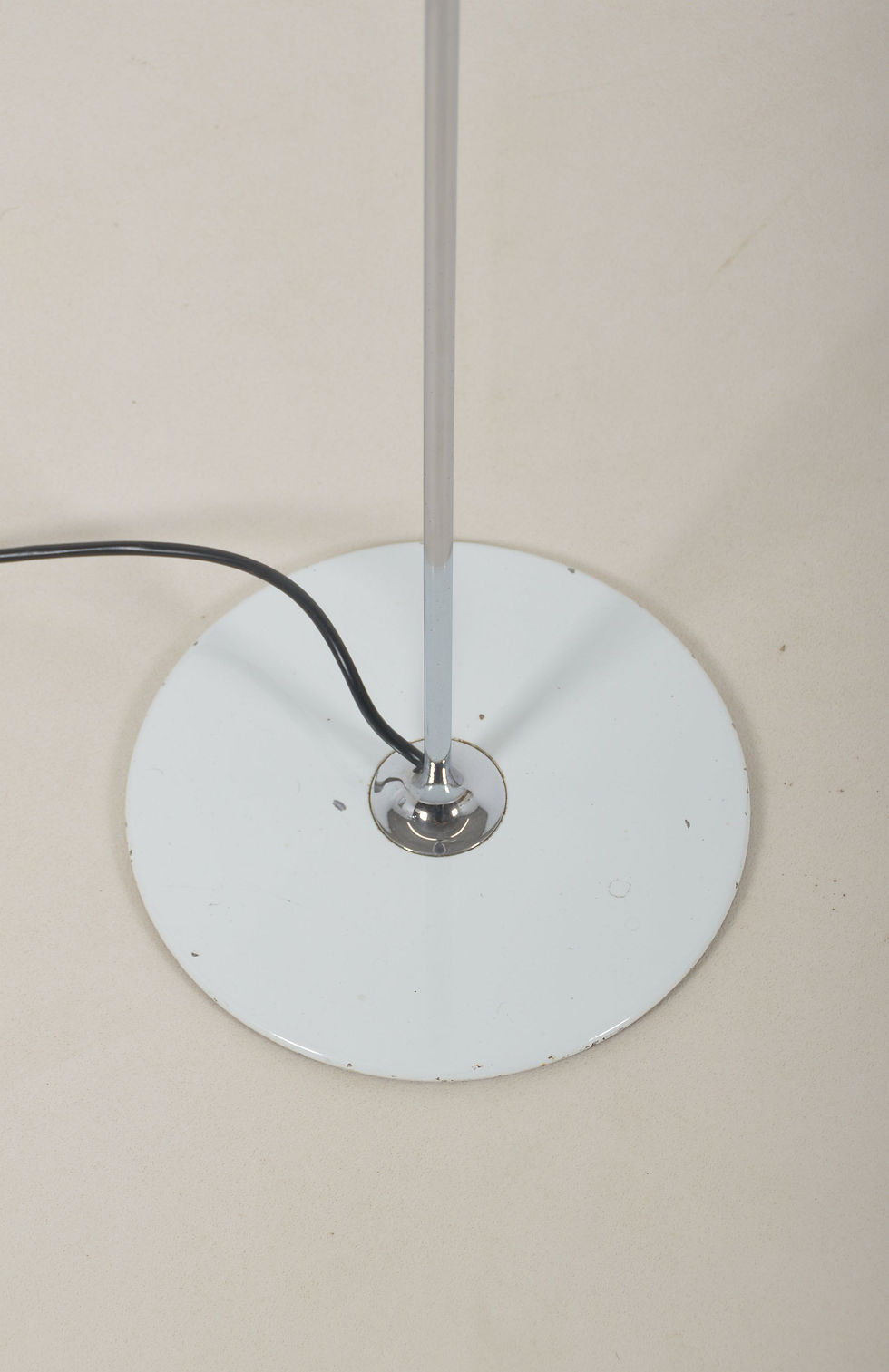 Thumbnail: Spider vloerlamp ontworpen door Joe Colombo voor Oluce, jaren '60