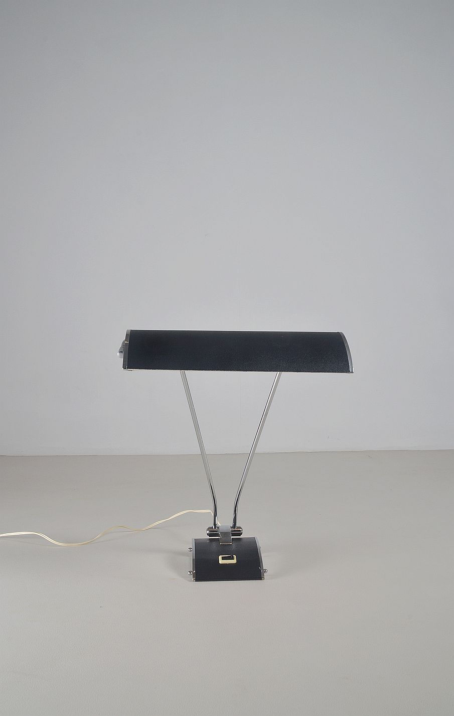Thumbnail: Stijlvolle Franse bureaulamp, jaren '60
