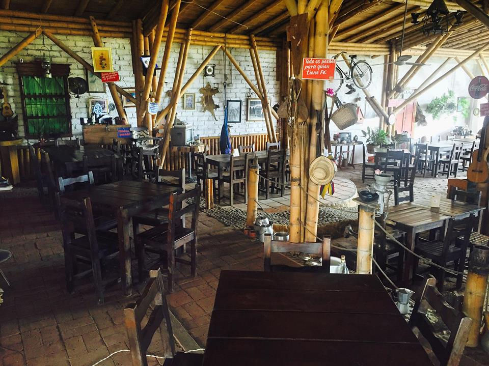 18274725_422471804803572_494641128164680