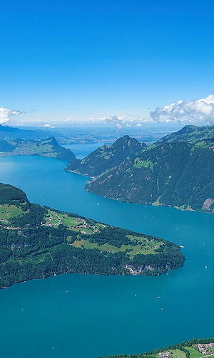 Sentier d'arêtes entre le Klingenstock (1935 m) et le Fronalpstock (1921 m)