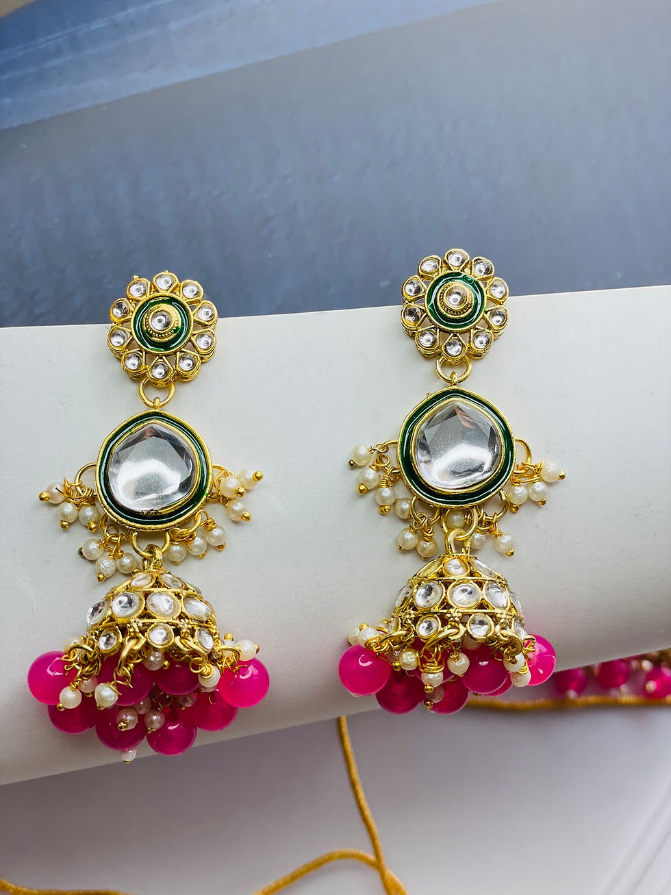 Thumbnail: Kamini Moti Pirohi Necklace Set