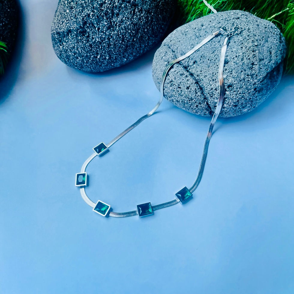 Dreamy Emerald Silver Snake Chain