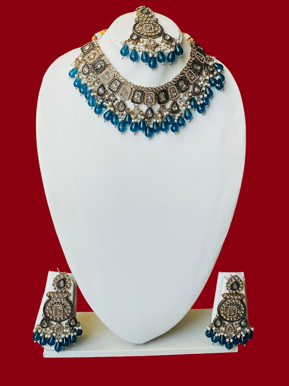 Thumbnail: Rudrama Blue Necklace