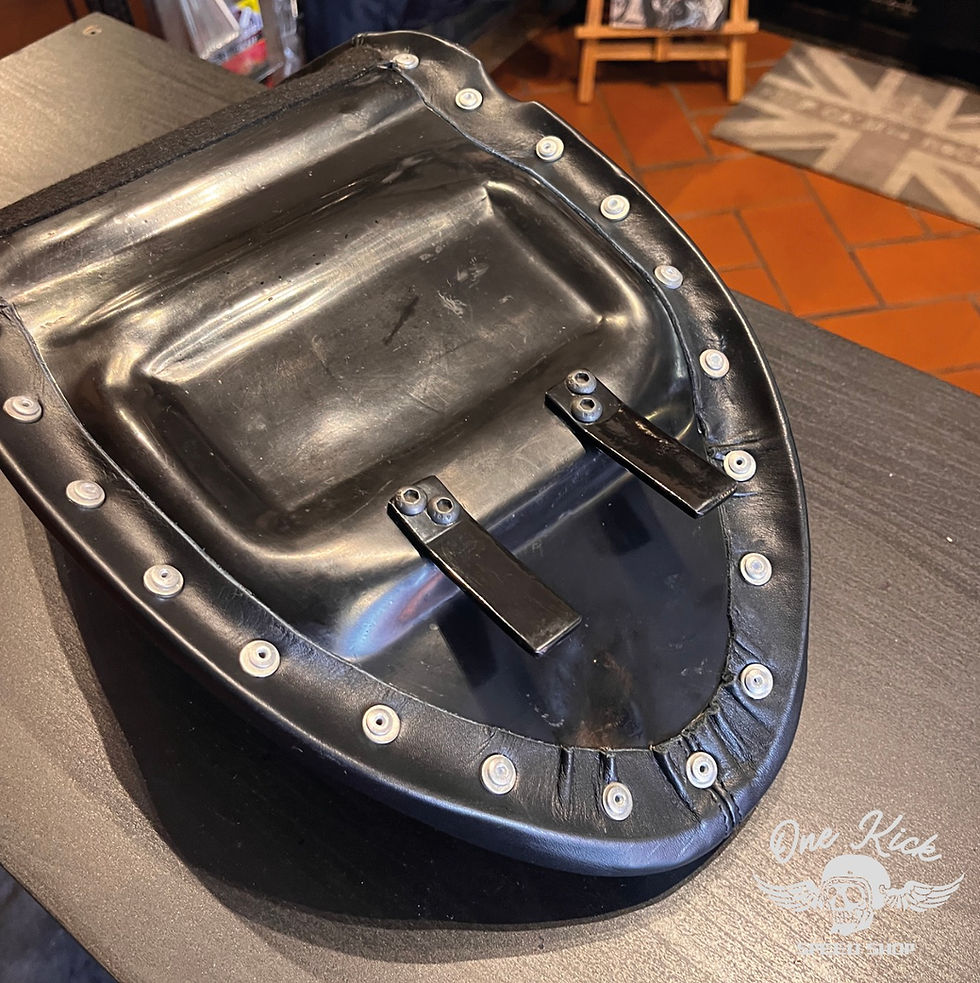 Thumbnail: Vintage Seat for Swingarm Frame 1966-1984 - Vertical