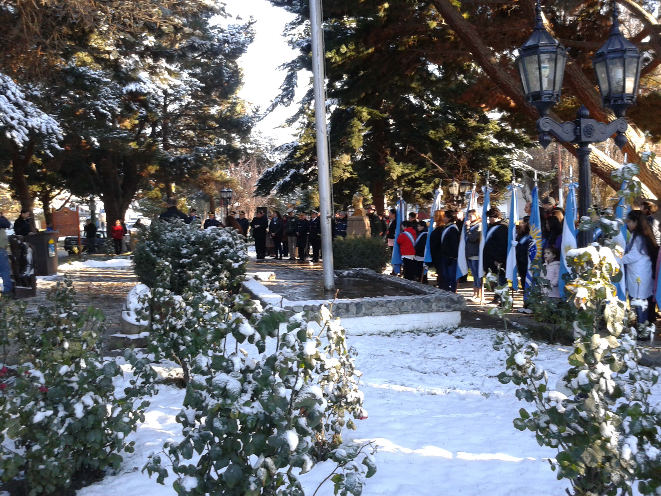 Acto Patrio, plaza central