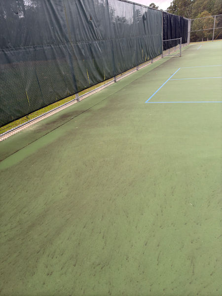 court 3 & 4 s windscreen..jpeg