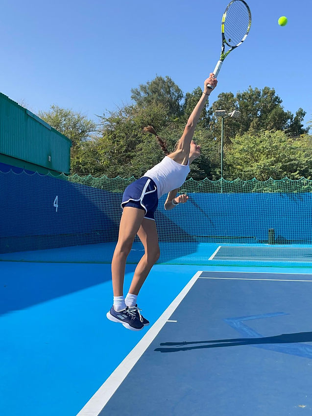 Sofia serveDubai26.JPG