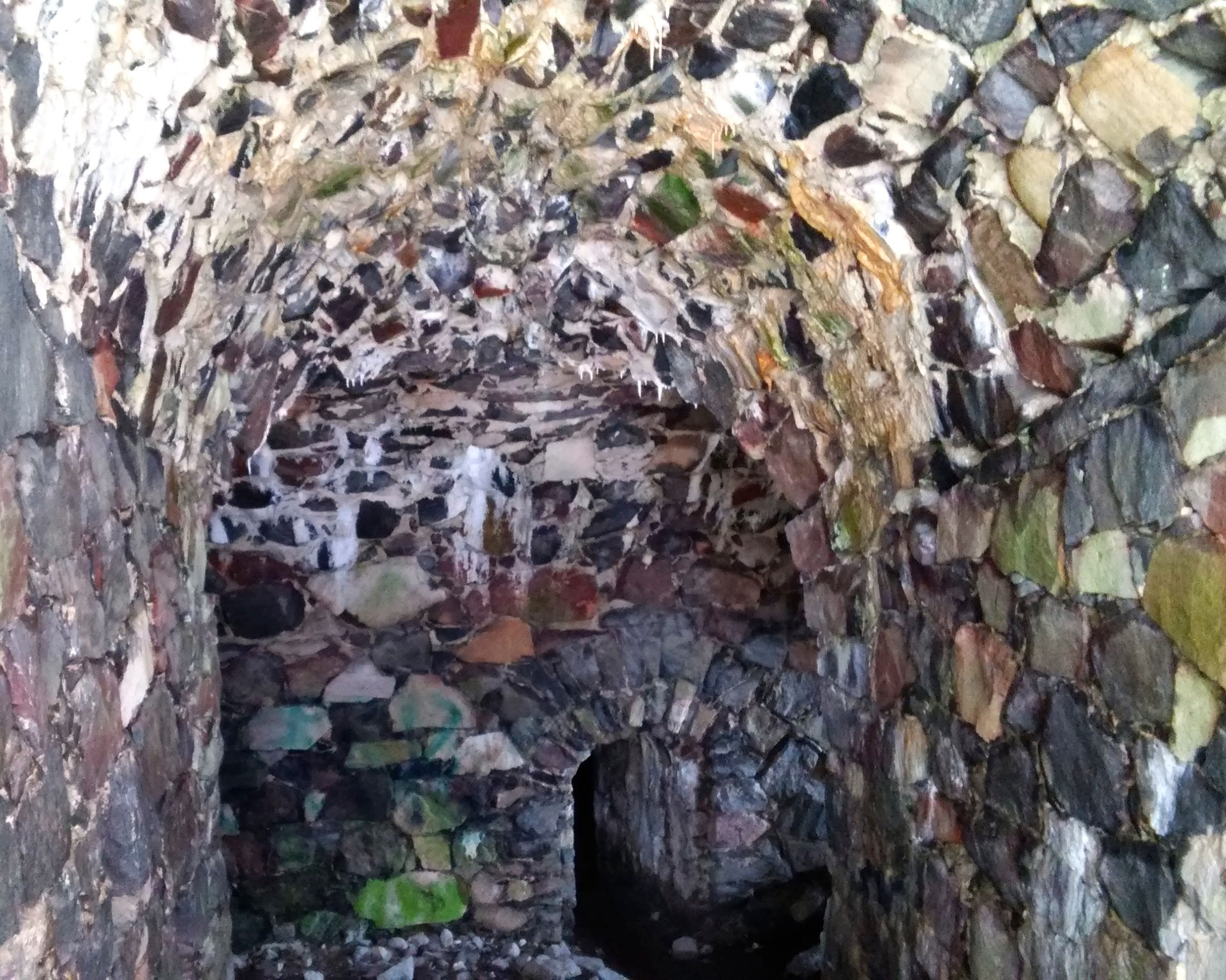 Exploring Suomenlinna tunnels