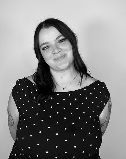 touch-ups-salon_hair-stylist-1080x1440_emilee_bw.jpg