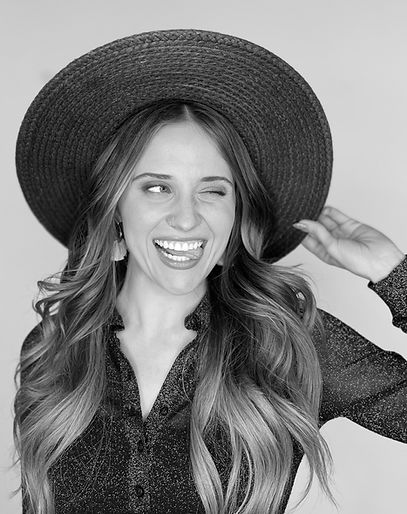 touch-ups-salon_hair-stylist-1080x1440_lex_bw.jpg