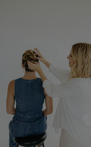 touch-ups-salon_chandler-hair-salon-photoshoot_alli-and-sarah_blonde-hair-styling-3_edited