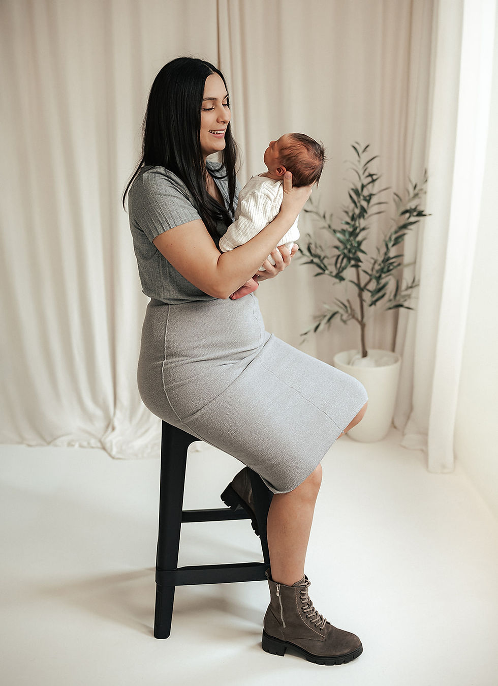 2026_Newbornshoot_Salina-(26 of 54)_websize.jpg