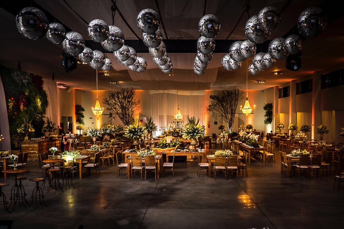 Dicas sobre iluminação decorativa em eventos