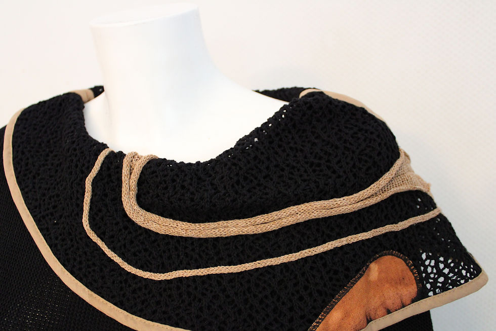 Miniaturbild: Modell 029 Pulli mit eleganten Kragen