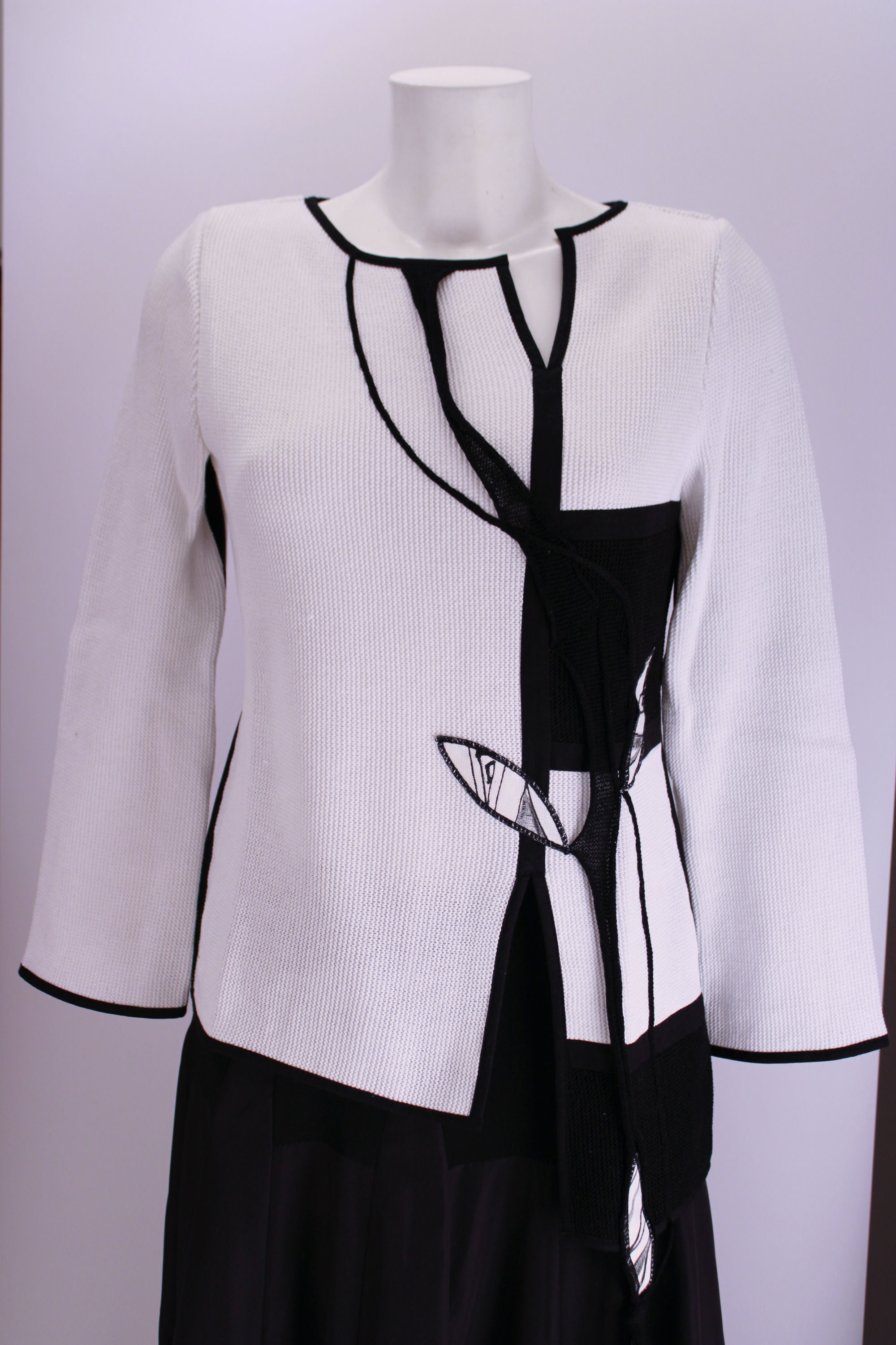 Modell 27 ausgefallener Pulli