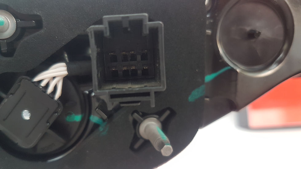 Thumbnail: Geely Monjaro Rear Central Light Orginal