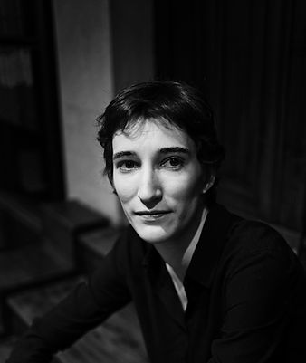 EMKela 1 noir et blanc face_edited.jpg