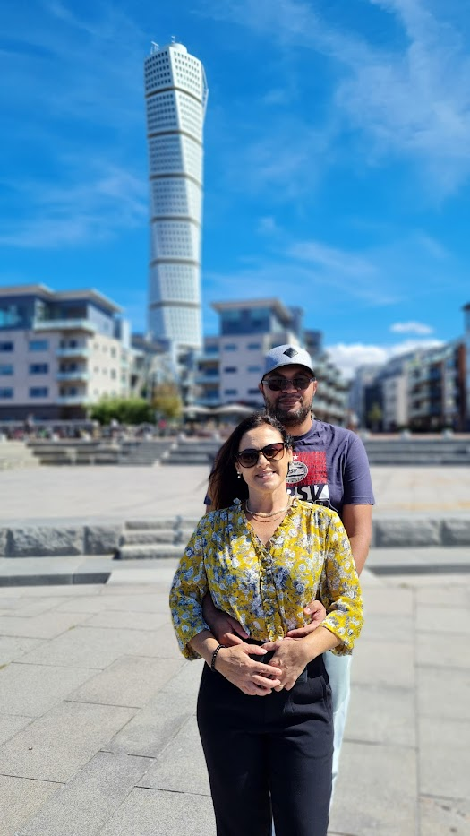 Turning Torso um dos principais cartões postais de Malmo na Suécia