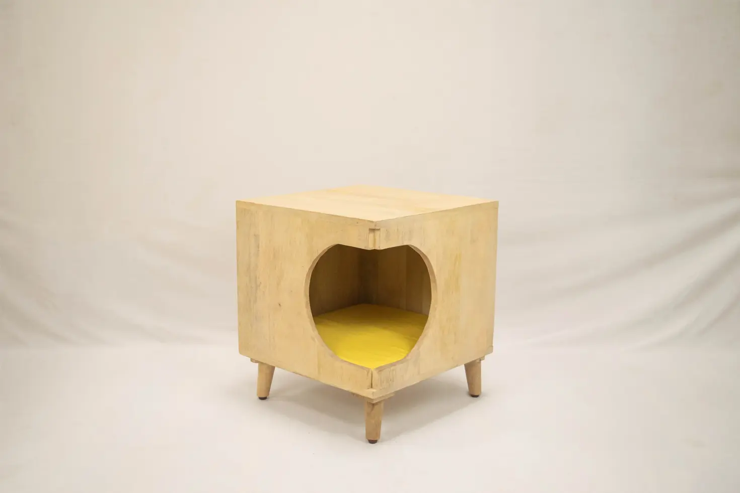 Wally side table with yellow cushion in oak finish