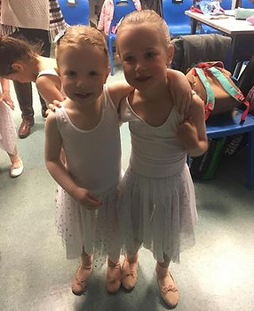 27072240_1871217873169075_33425087869334