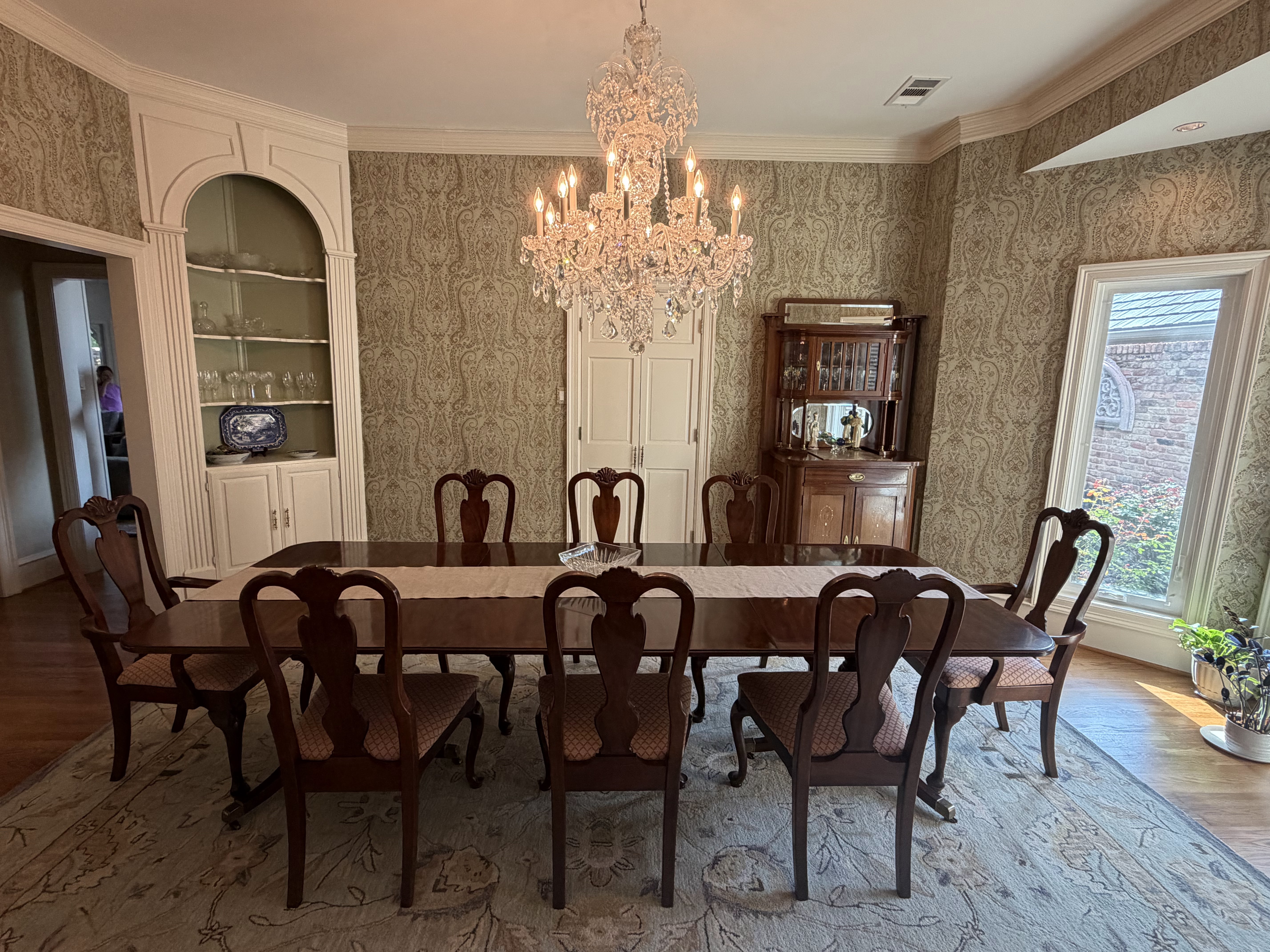 Residential Wallpaper Installation: What to Expect