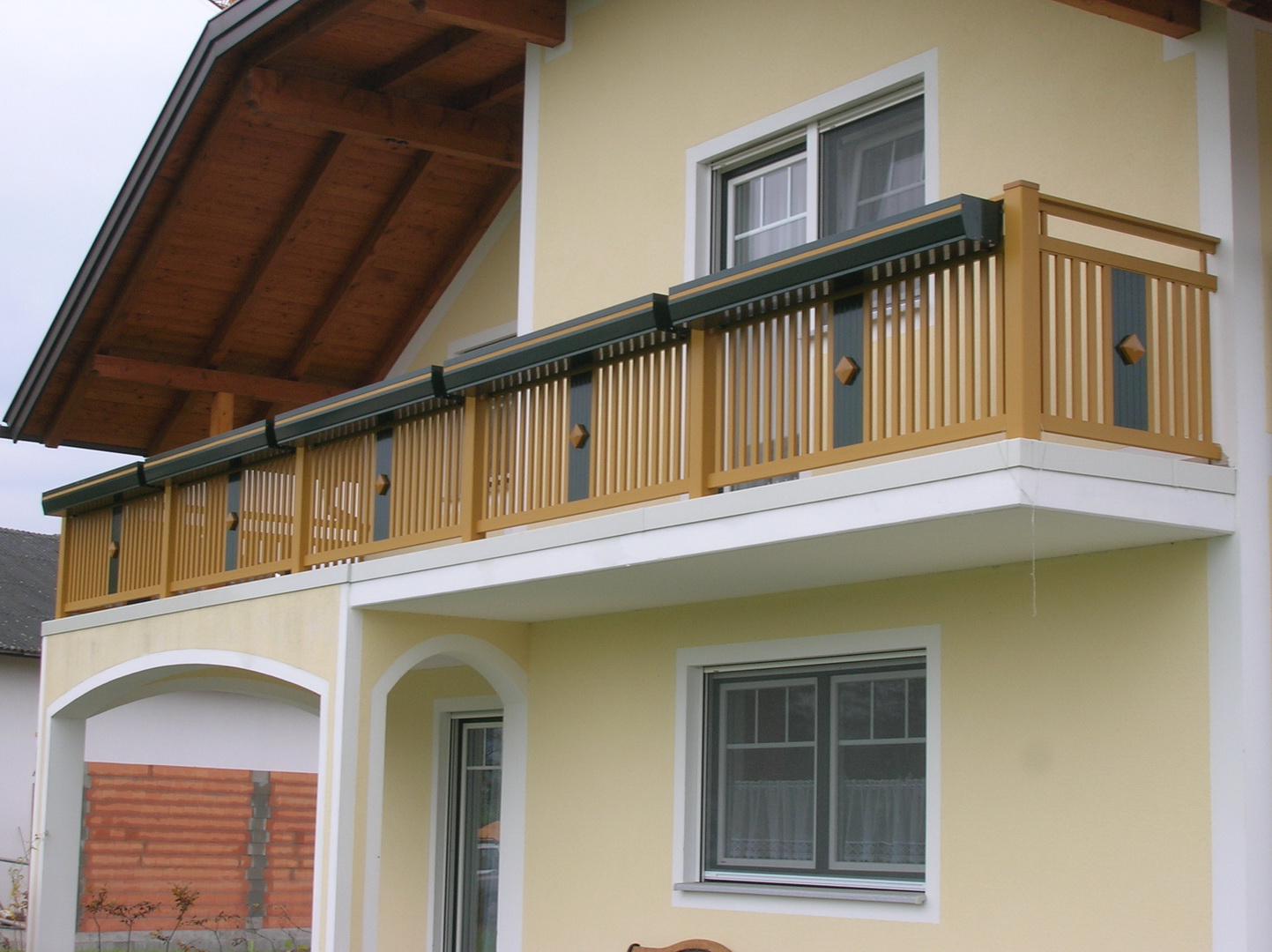 Holz Paulus Wadern Balkon Balkongeländer aus Holz, Alu und Kunststoff