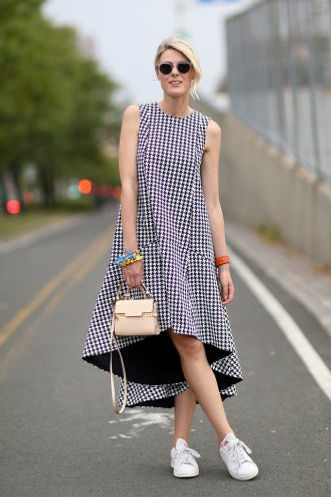 How-Wear-Sneakers-Skirts-Dresses (1)