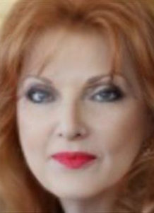 Lynn Triblbing Headshot