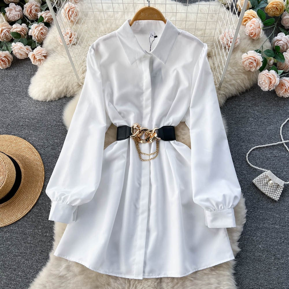 Vestido Camisero Blanco con Hebilla Metálica