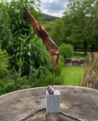 Holzskulptur Feder