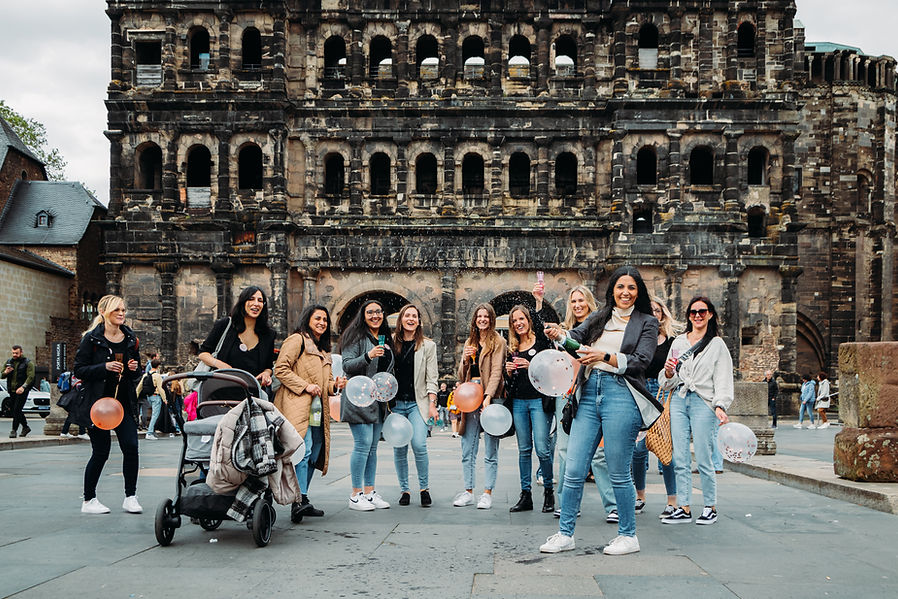 Jungesellinnenabschie in Trier feiern Porta Nigra