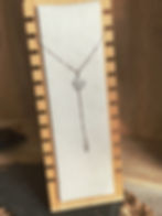 Article : Collier Glam fleur rose en acier inoxydable argenté artisanal réglable
