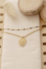 Article : Collier double feuille monstera acier inoxydable doré réglable fait main