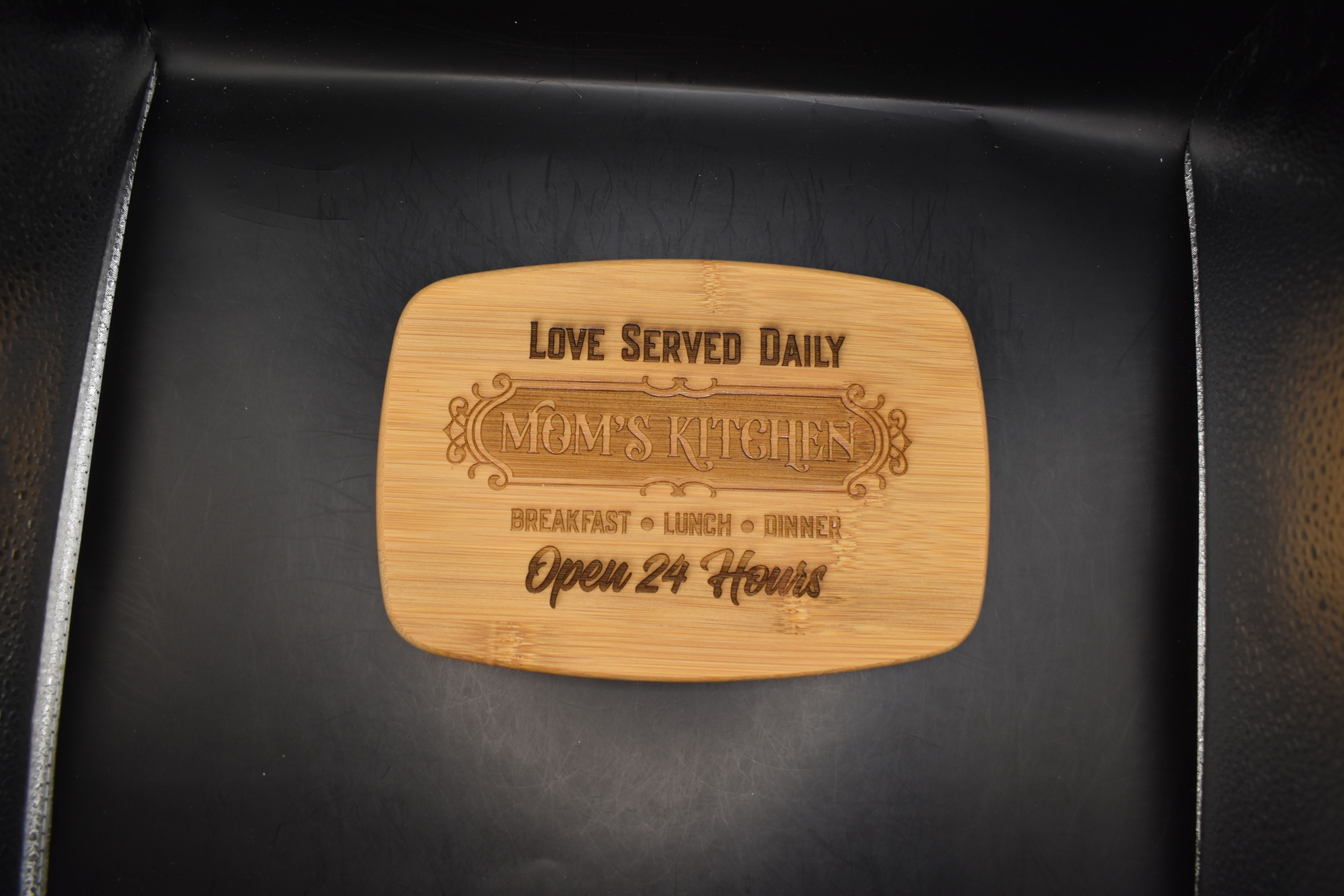 8 X 10-inch Cutting Board Mom's Kitchen Love served daily