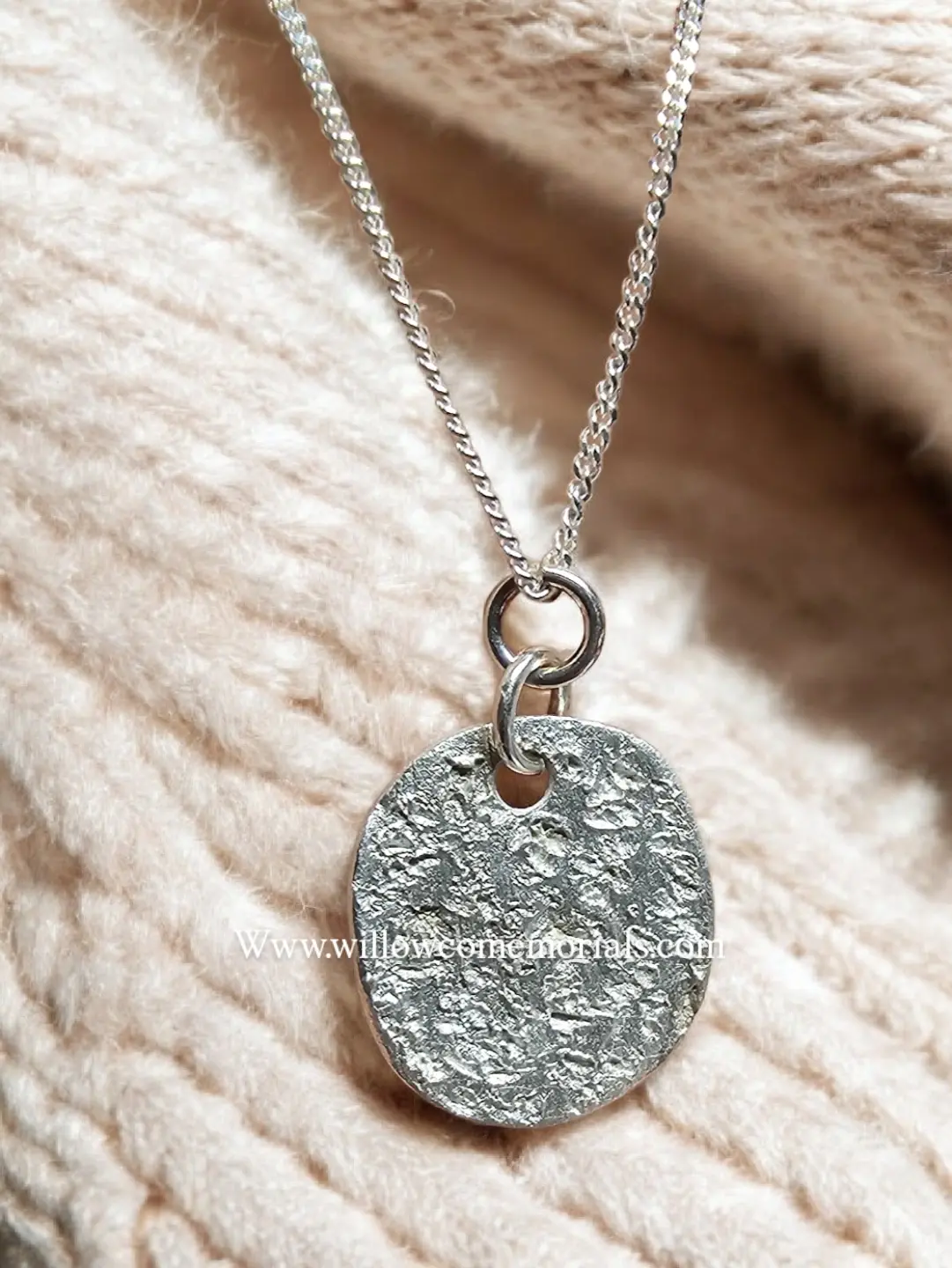 Imprinted ashes oval necklace 