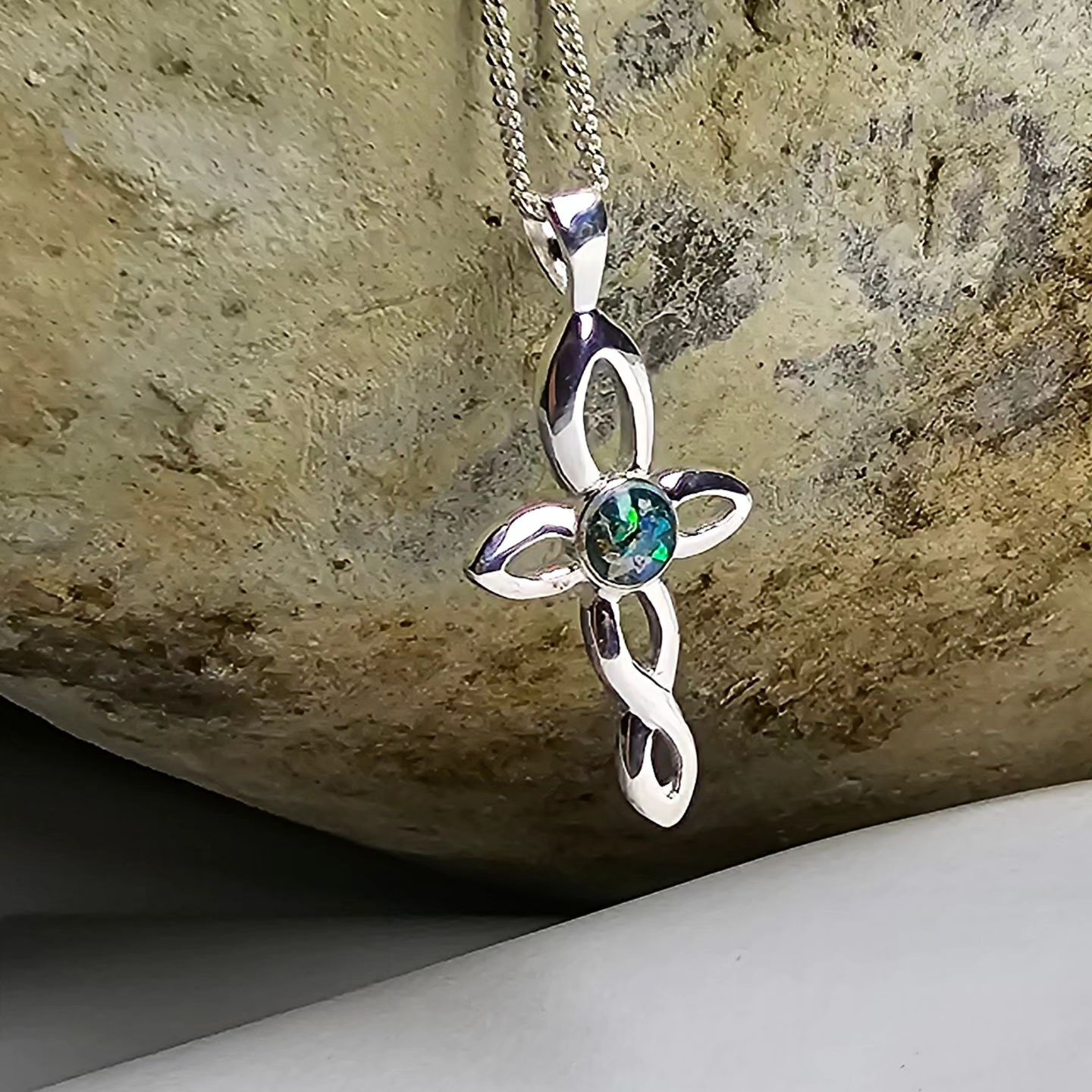 Twisted cross necklace 