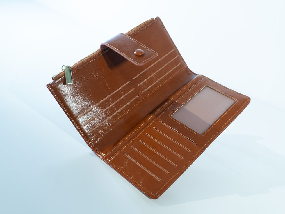 Thumbnail: Monedero con Broche y Cierre Metálico