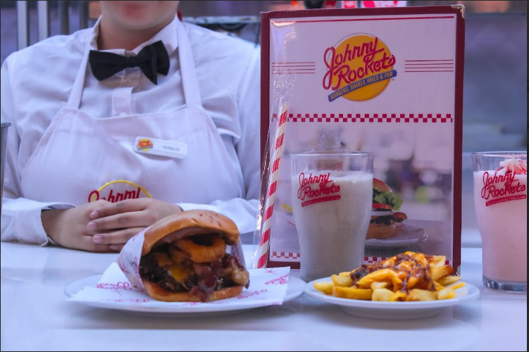 Johnny Rockets llega a Parque las Antenas