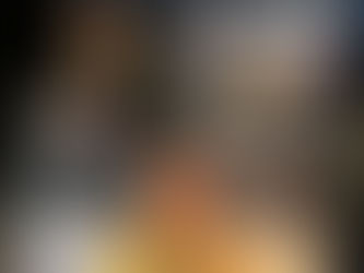 Alex Lora hace sonar su celular