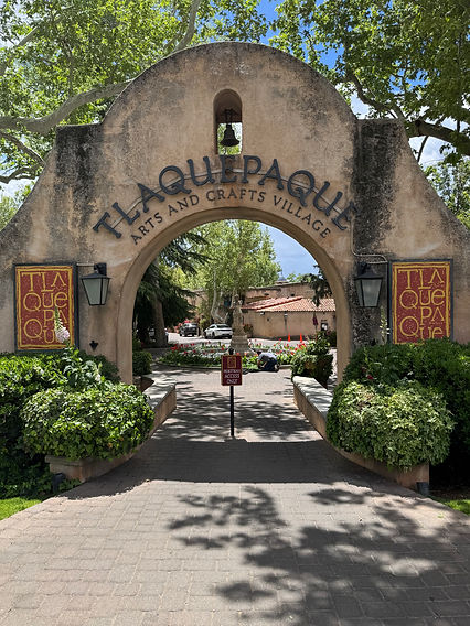 Tlaquepaque Entrance.jpg