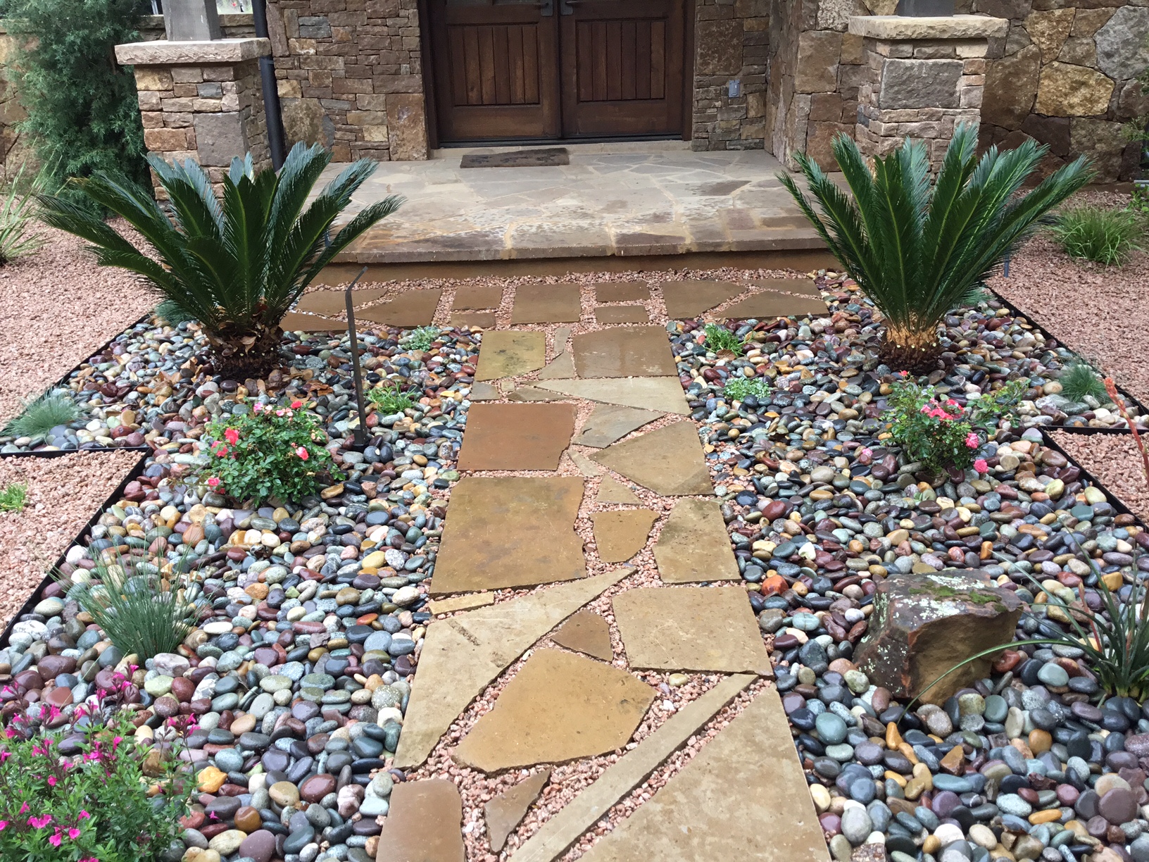 Modern, Drought Tolerant, Landscape Glass Garden by JXC Landscaping (10)