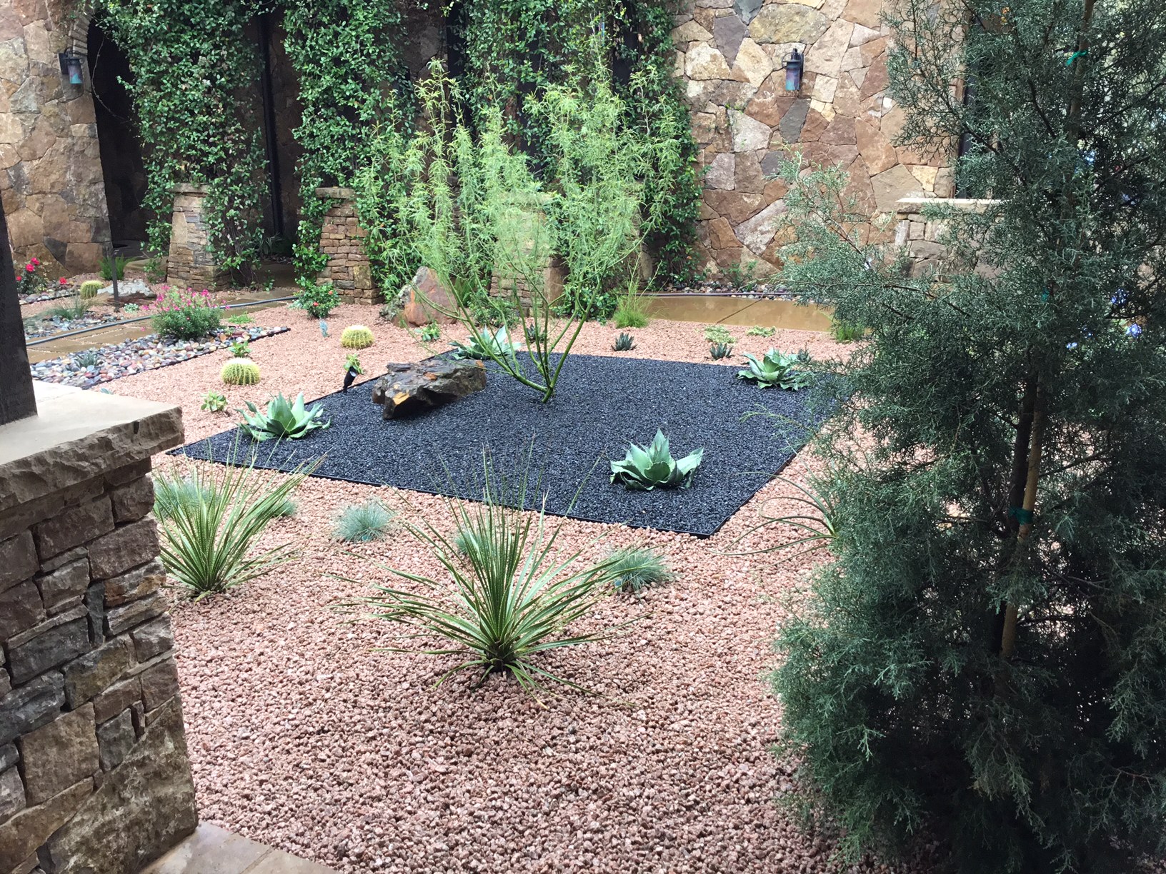 Modern, Drought Tolerant, Landscape Glass Garden by JXC Landscaping (13)