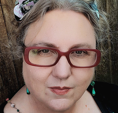 Miller_Leslie J. Headshot.jpg