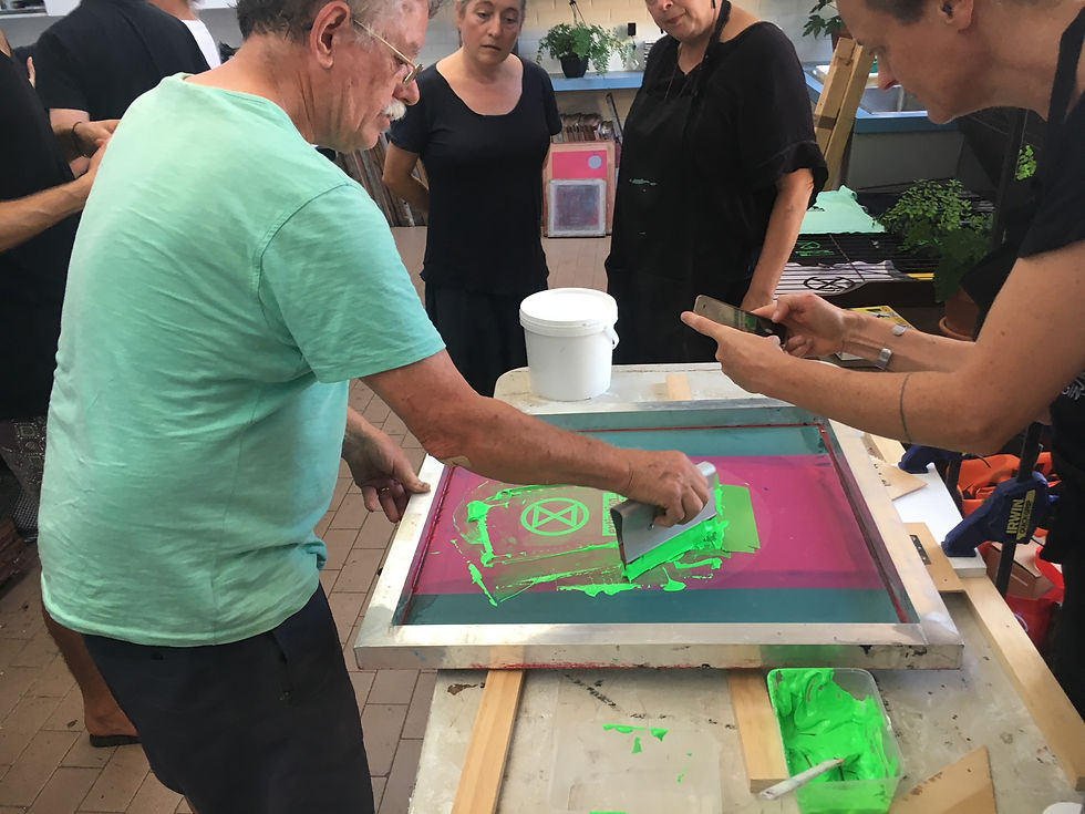 Group flouro print