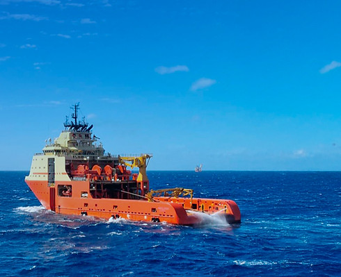 Embarcação Bram Offshore em alto mar