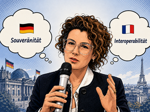 Die Illustration zeigt eine Frau, die mit einem Mikrofon eine Rede hält. Im Hintergrund sind der Deutsche Bundestag und der Eiffelturm zu sehen, die Deutschland und Frankreich symbolisieren. Über ihr befinden sich zwei Sprechblasen: links mit der deutschen Flagge und dem Begriff „Souveränität“, rechts mit der französischen Flagge und dem Begriff „Interoperabilität“. Das Bild verdeutlicht den Dialog zwischen den beiden Ländern über digitale Souveränität und grenzüberschreitende Zusammenarbeit.