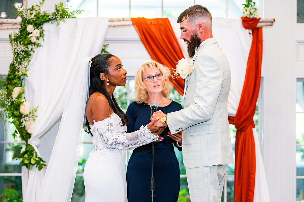 đź“… When Should You Book Your Wedding Officiant?