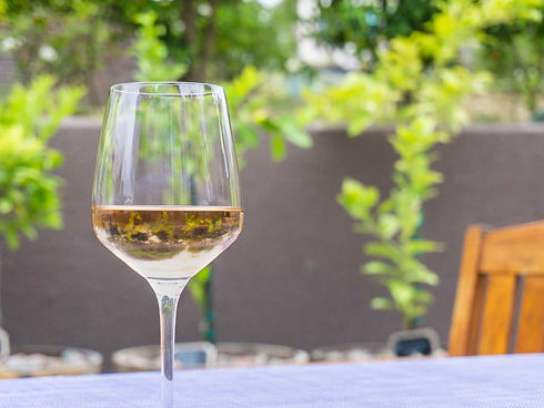 wine-glass-horz.jpeg
