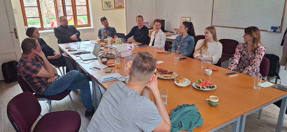 Robotizace a citlivé užití technologií na sociálních farmách - workshop